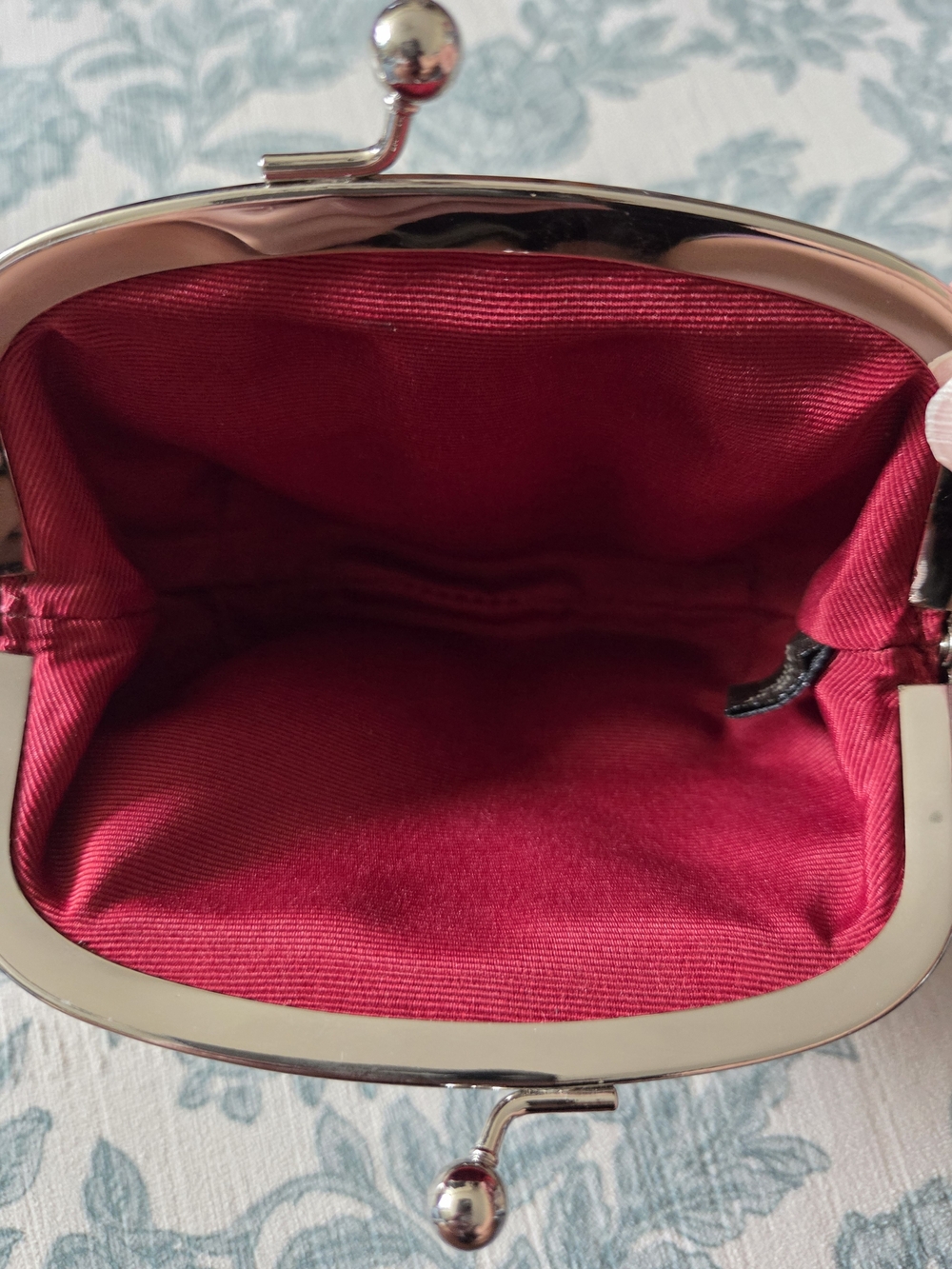 💋Coach Red Signature Jacquard Kiss-Lock Coin Purse✨️ - Picture 3 of 5